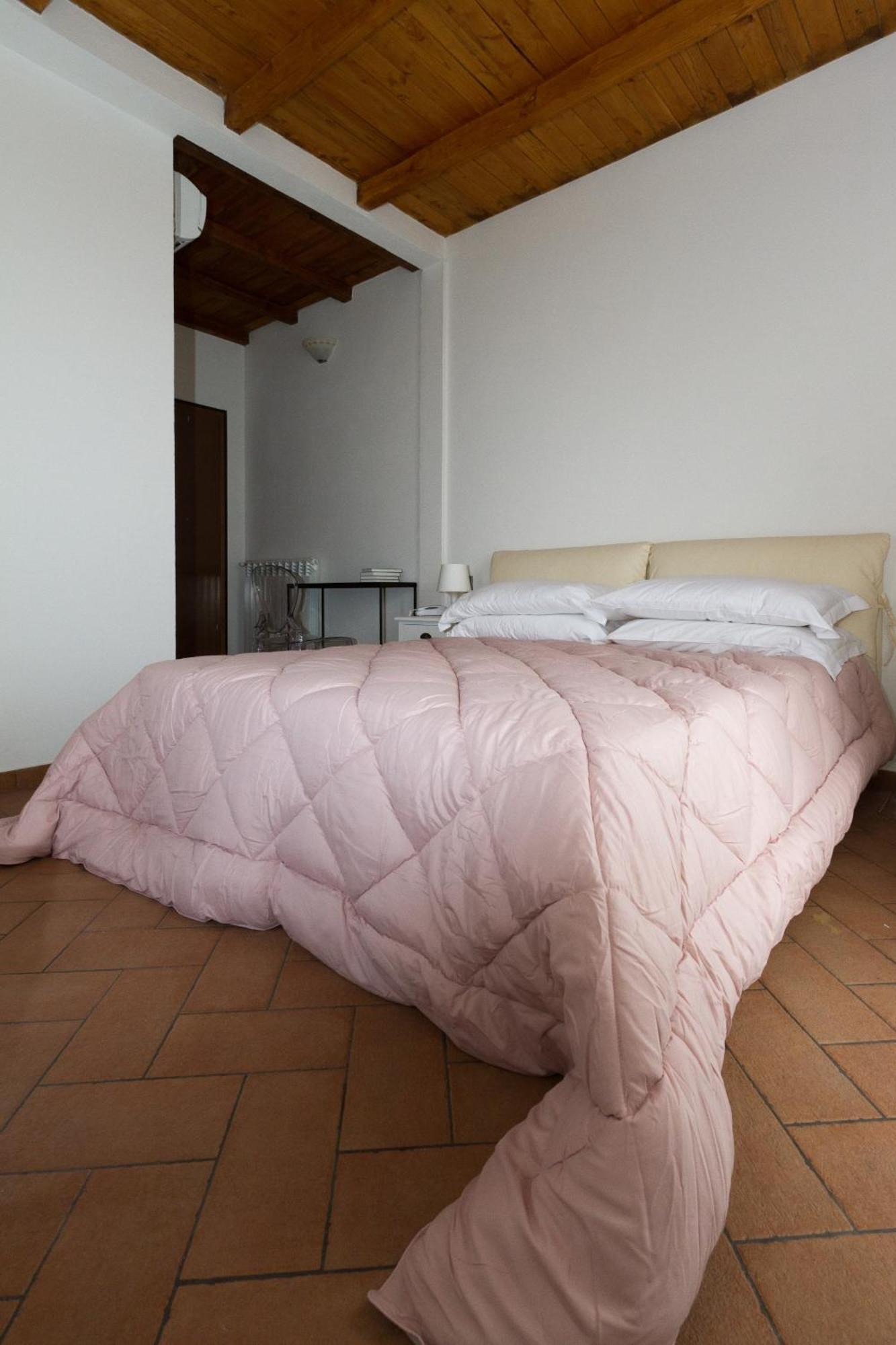 לינה וארוחת בוקר סנטו סטפאנו די מאגרה Il Casale Del Giglio מראה חיצוני תמונה