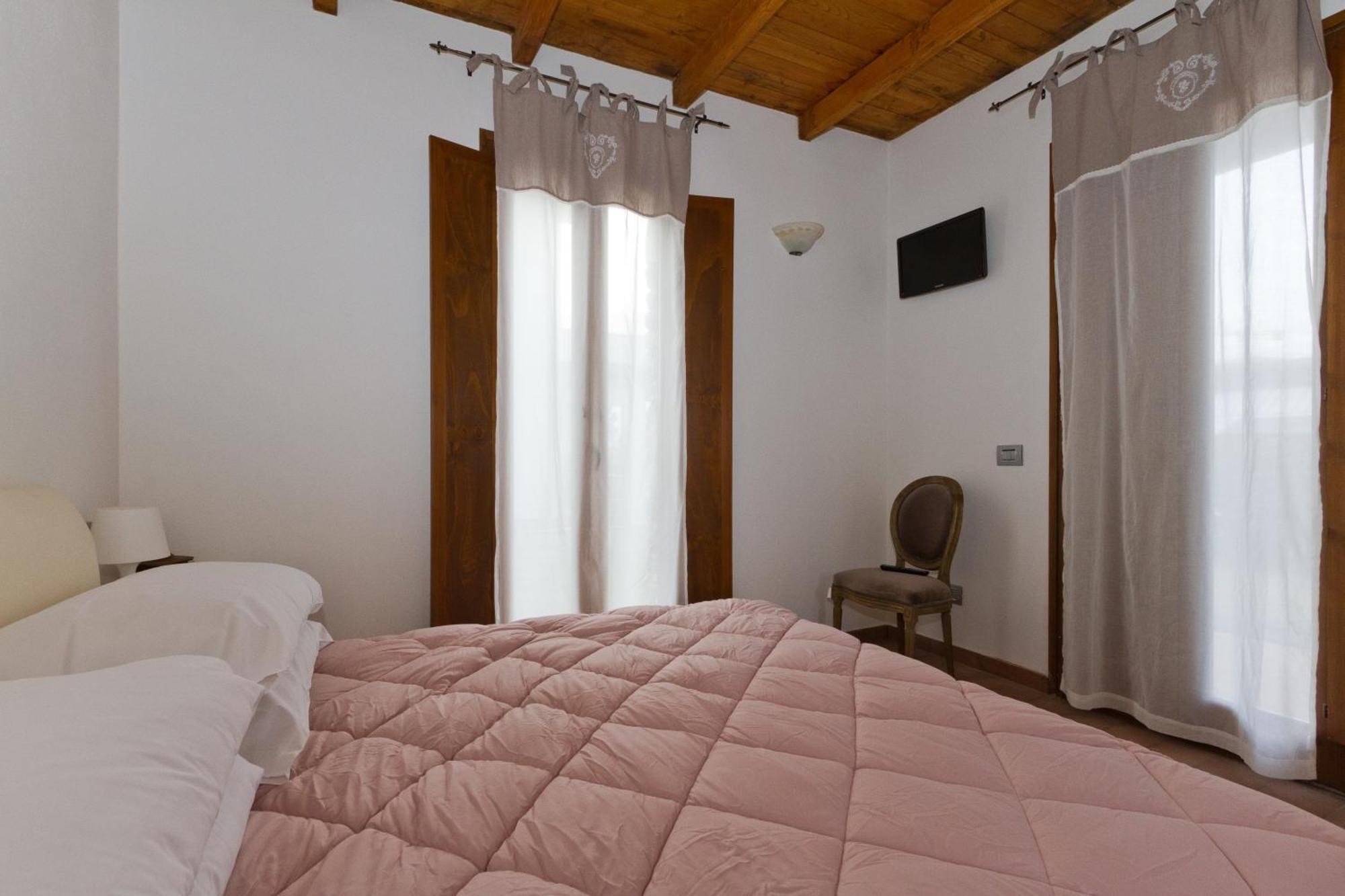 לינה וארוחת בוקר סנטו סטפאנו די מאגרה Il Casale Del Giglio מראה חיצוני תמונה