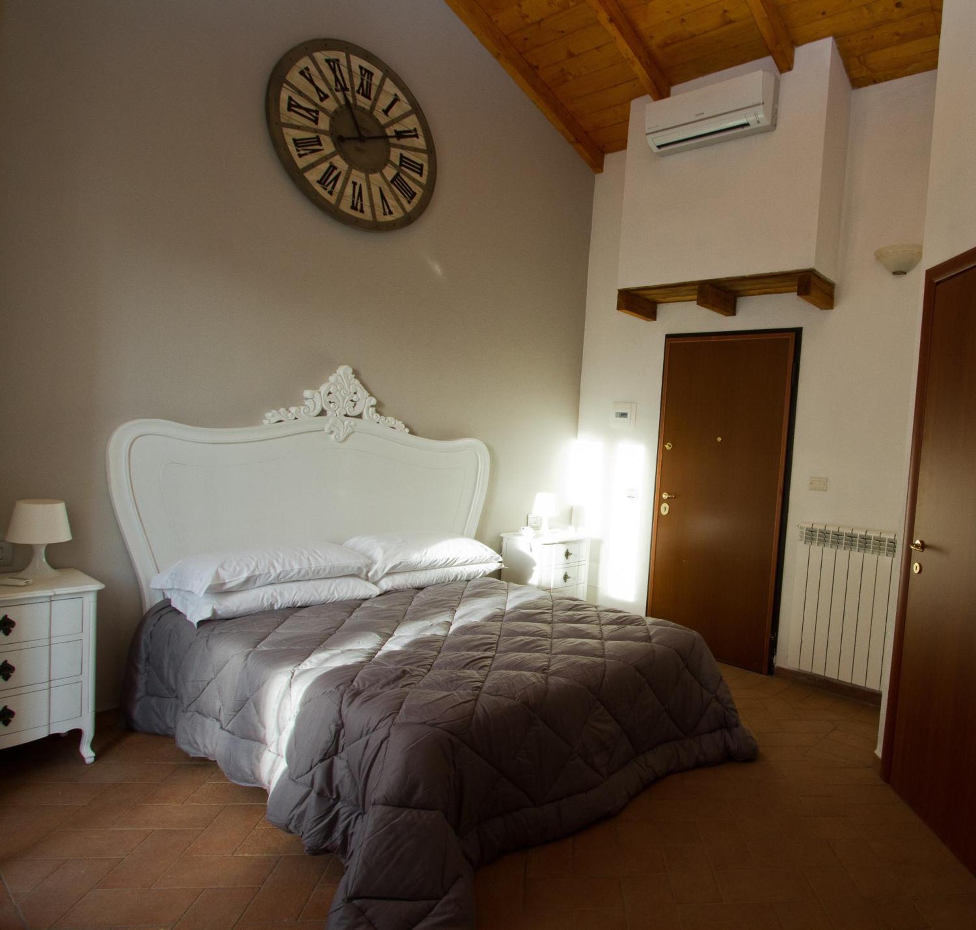 לינה וארוחת בוקר סנטו סטפאנו די מאגרה Il Casale Del Giglio מראה חיצוני תמונה